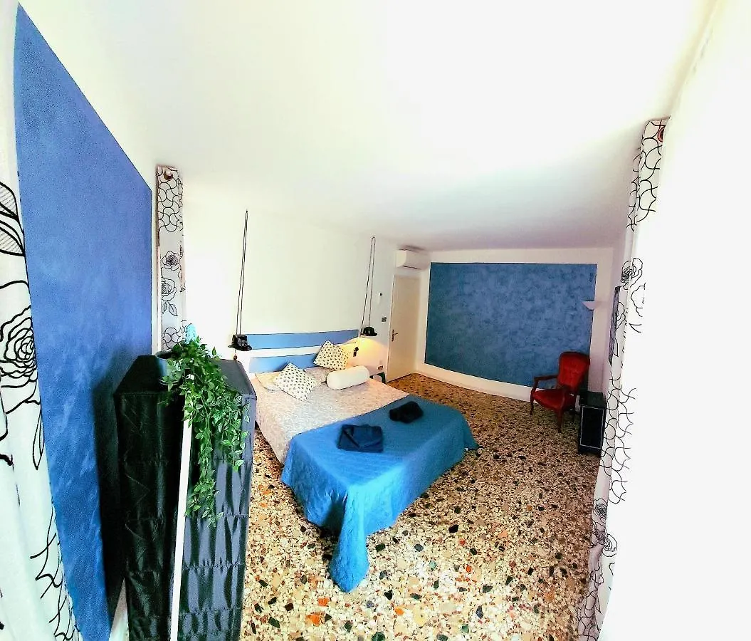 The Hatter'S Venice Apartment 0*,  Italy